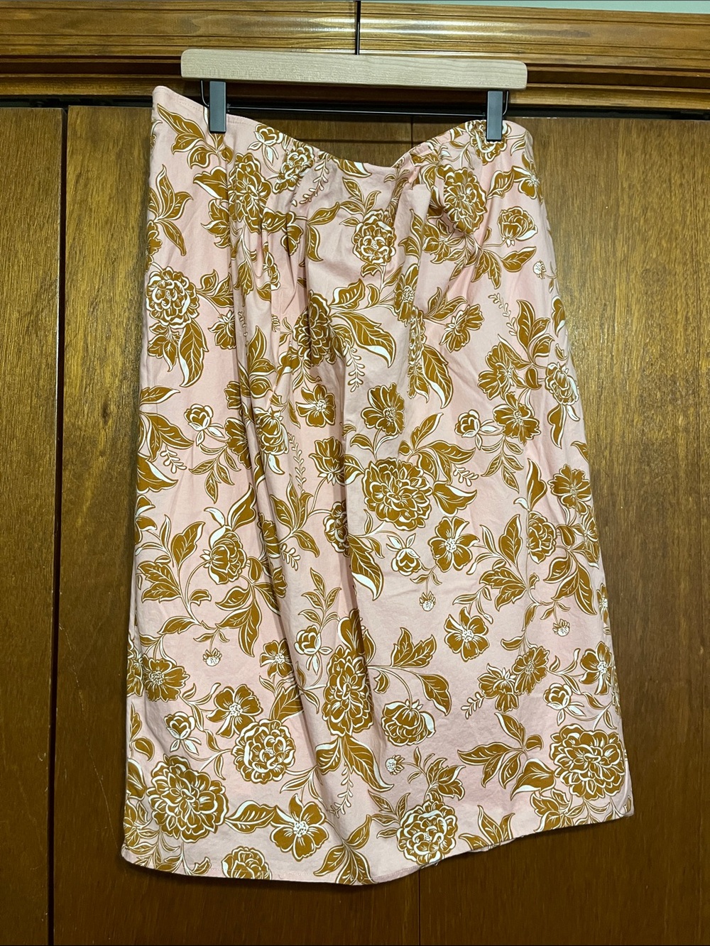 Lane Bryant size 20 Pink & Honey Tan Floral Stretch Pencil Skirt